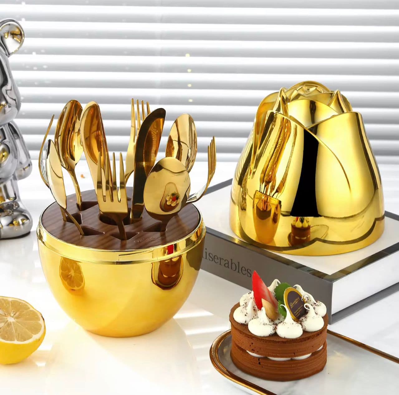 ROSE EGG CUTLERY SET